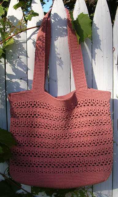 Big And Wonderfully Easy Free Market Tote Crochet Pattern