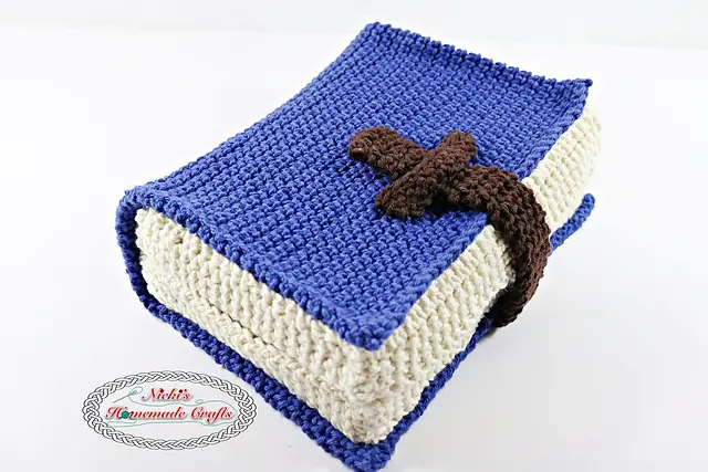 [Free Pattern] Here' How To Make A Stunning Crochet Book Cover Using The Thermo Stitch