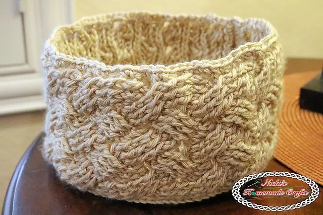 [Free Pattern] This Woven Cable Crochet Basket Is Fast And Easy To Make