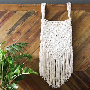 [Free Pattern] This Bag Pattern Loaded With Bohemian Charm Can Be Done In Just A Few Hours.