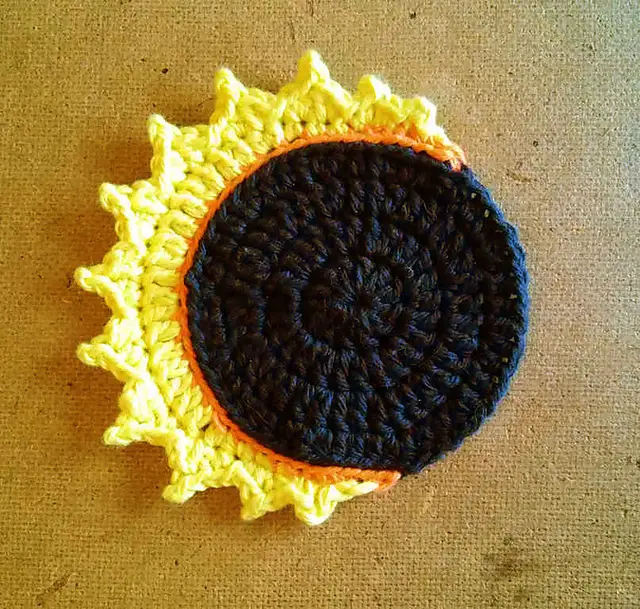 [Free Pattern] Celebrate The Eclipse With This Gorgeous Solar Eclipse Coaster