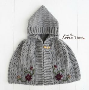 [Free Pattern] Any Little Girl Would Love Wrapping This Cape Around Her Shoulders And Showing It Off