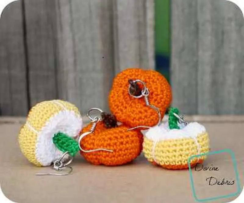 [Free Pattern] Cute Stuffed Pumpkins Earrings To Enhance Any Fall/Autumn Outfit