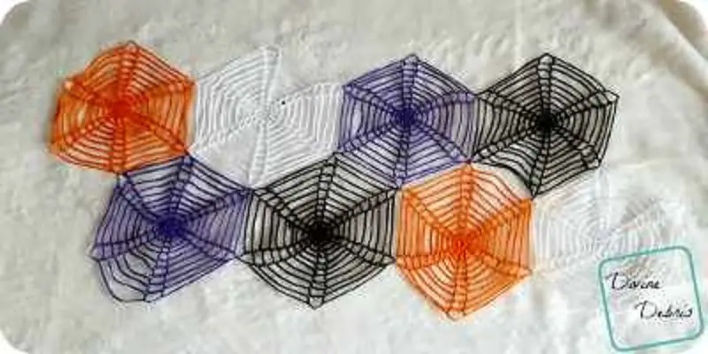[Free Pattern] Fun Crochet Spiderweb Table Runner For Halloween!