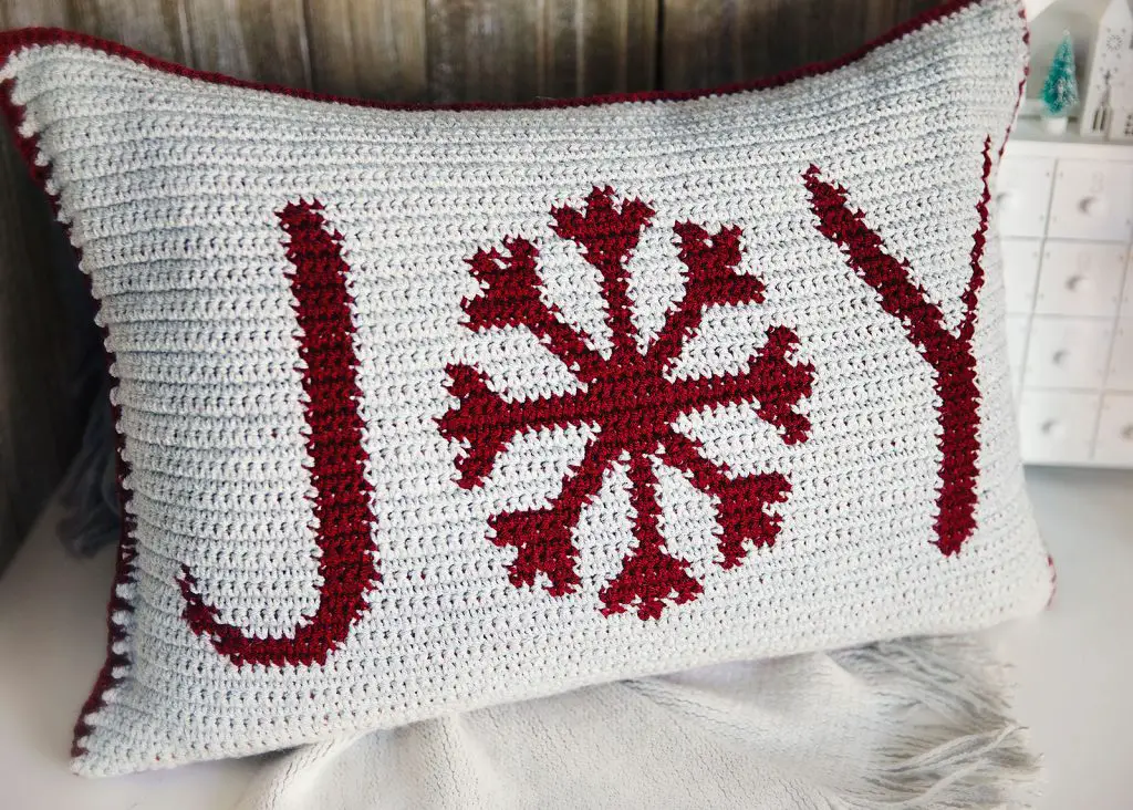 [Free Patterns] Crochet Christmas Throw Pillows You'll Love: Festive Accents for Holiday Decor