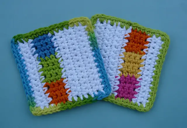 [Free Pattern] Fancy-Looking Scrap-Buster Crochet Coasters