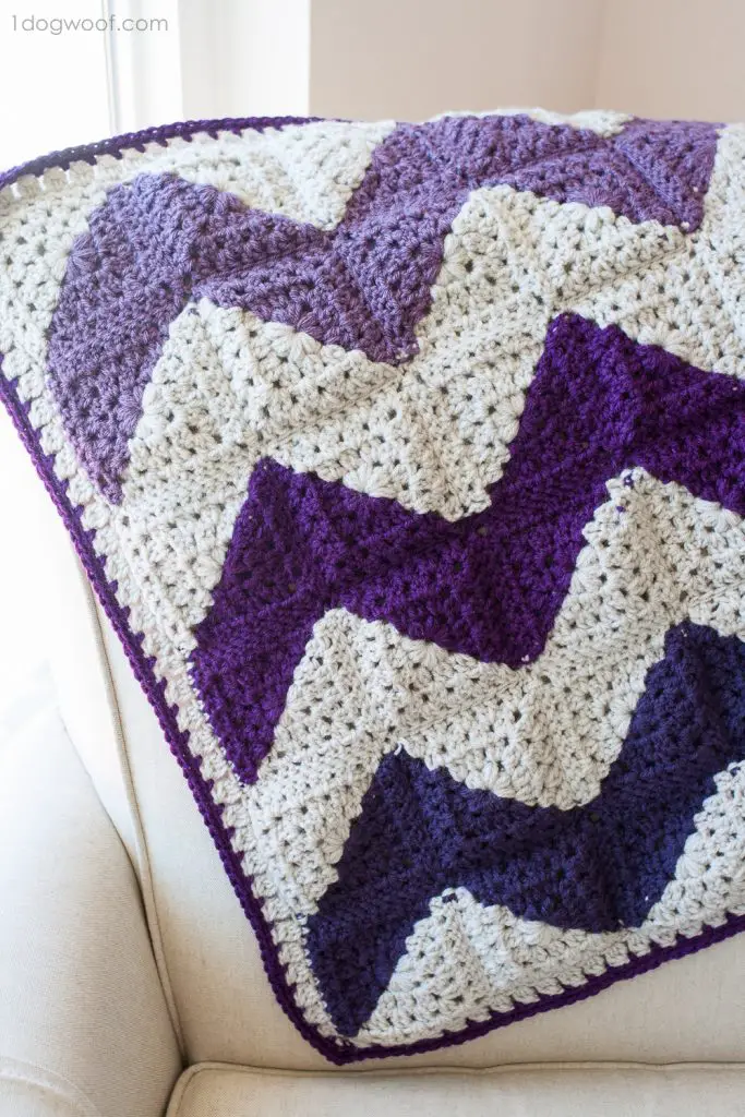 [Free Pattern] Insanely Clever Way To Make A Gorgeous Granny Squares Chevron Afghan