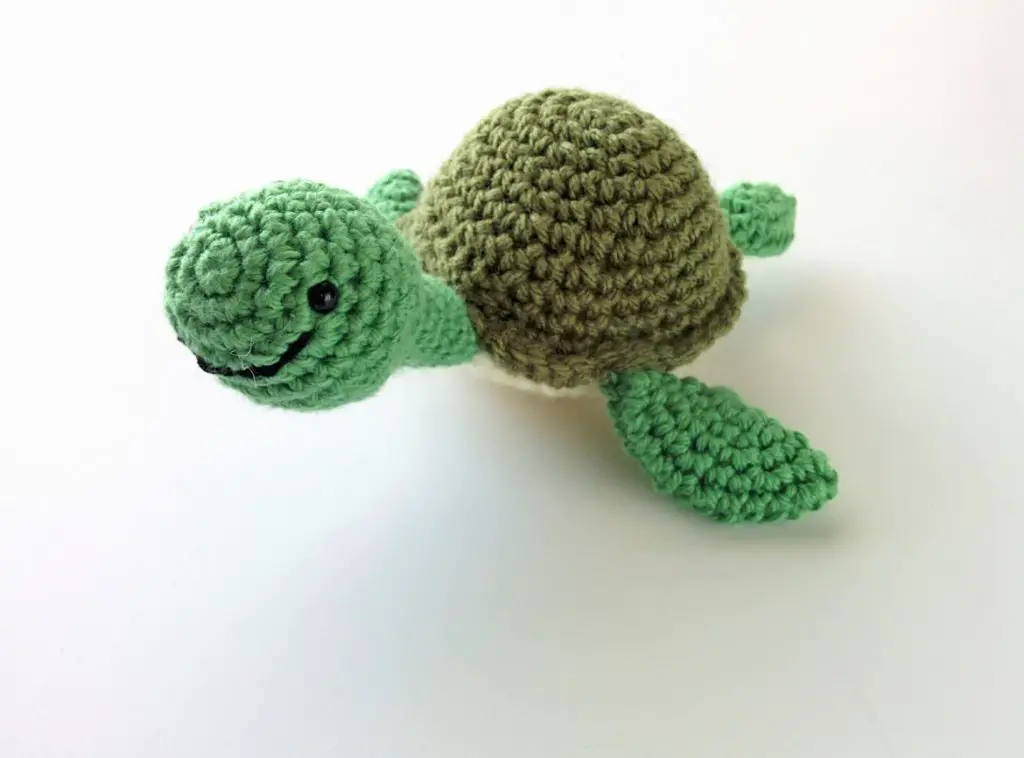 7 Awesome Free Sea Turtle Crochet Patterns