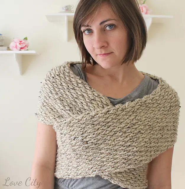 [Free Pattern] So Cute, So Simple, So Cozy: This Crochet Wrap Sweater Is Amazing!