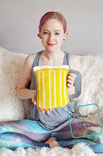 [Free Pattern] Mug Of Beer Ami For That Beer-Enthusiast In Your Life