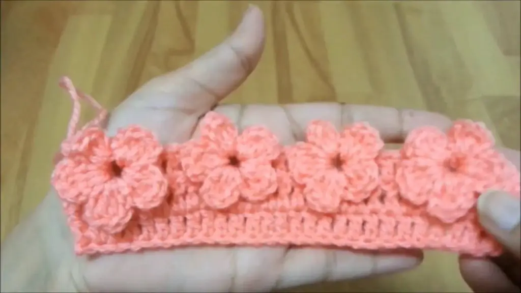 Learn A New Crochet Stitch: How To Crochet The Very Pretty Flower Stitch