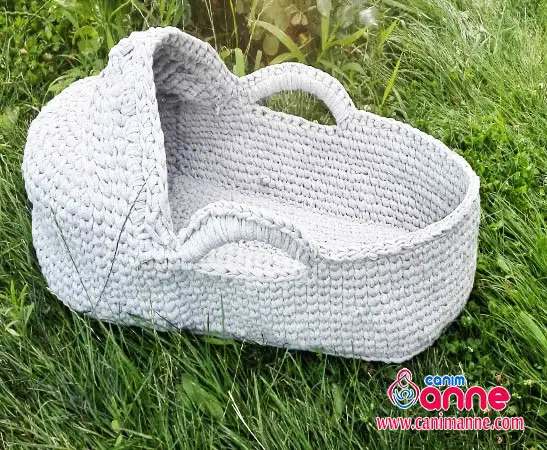Gorgeous Crochet Moses Basket For Baby -Free Patterns