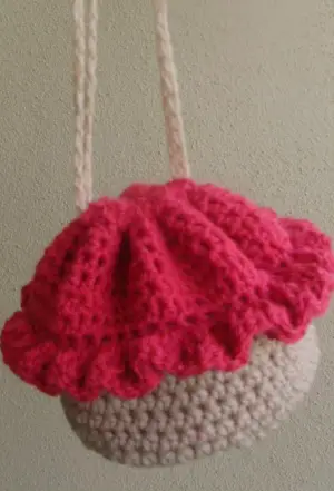 Cupcake Crochet Bag - Free Pattern And Video Tutorial