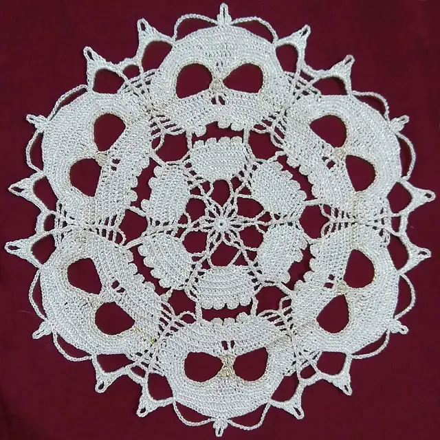Skull Doily Free Crochet Pattern 