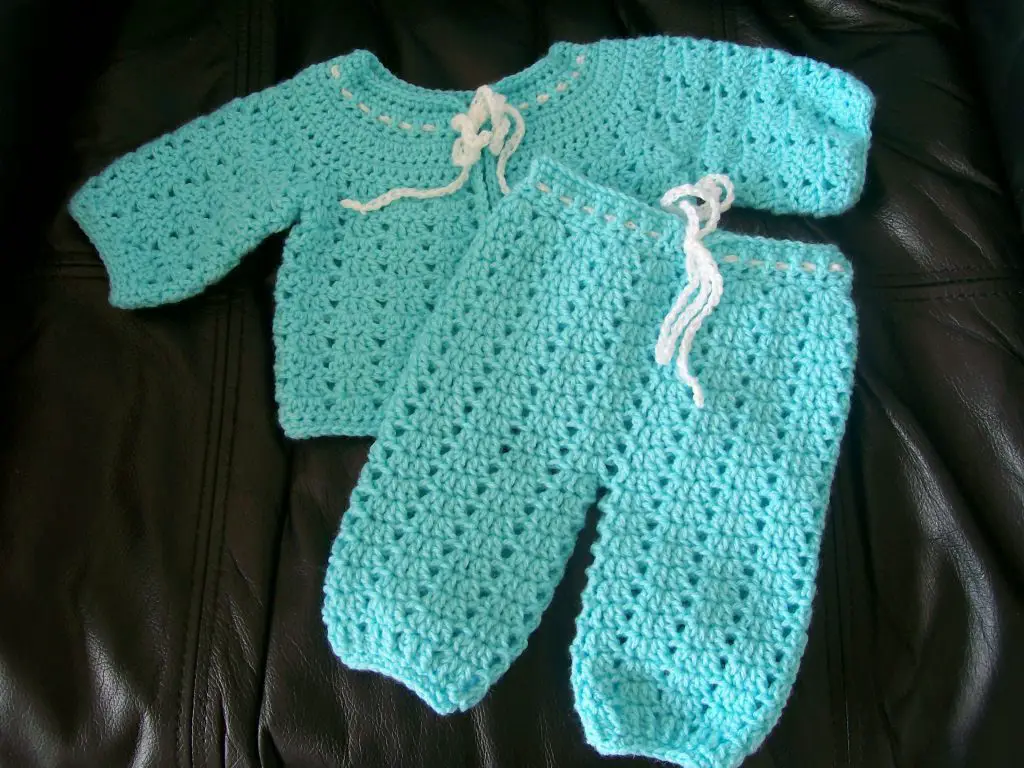 Cute Crochet Baby Sweater Set Pattern