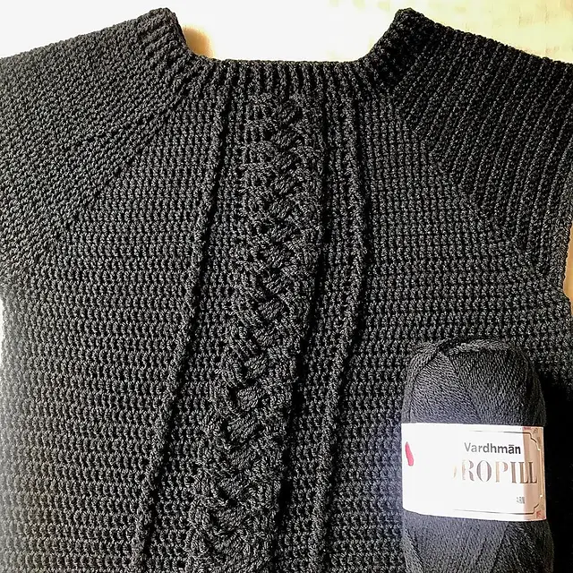 Super Easy Cable Sweater Free Crochet Pattern Daily Crochet