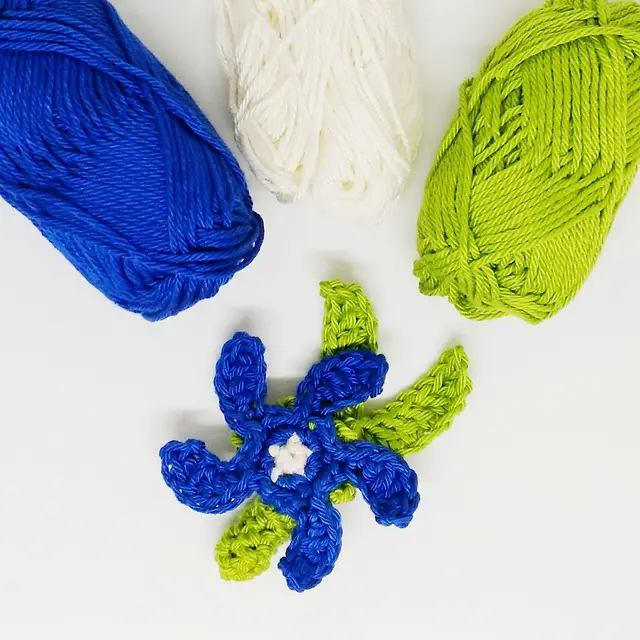 Crochet Flower Brooch Pattern