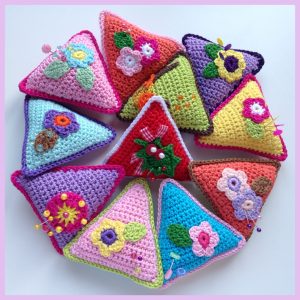 Crochet Pincushion Triangle Pattern 