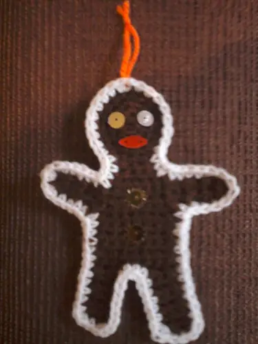 Free Pattern for Gingerbread Man Decoration