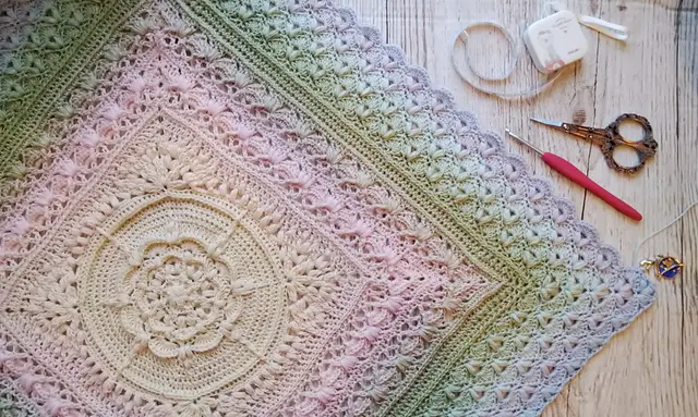 Stunning Heirloom Baby Blanket Crochet Pattern