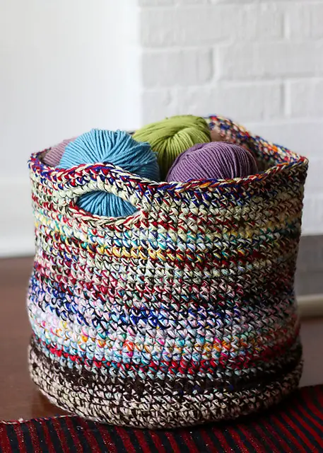 Large Crochet Basket Free Pattern Perfect For Your Fairly Ugly Yarn -Scrap Yarn Crochet Projects