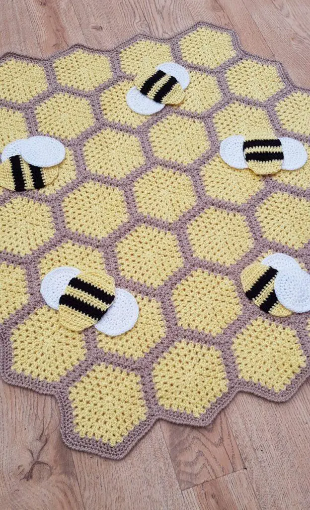 Bumble Bee Throw Blanket- Such A Bee-autiful Throw!