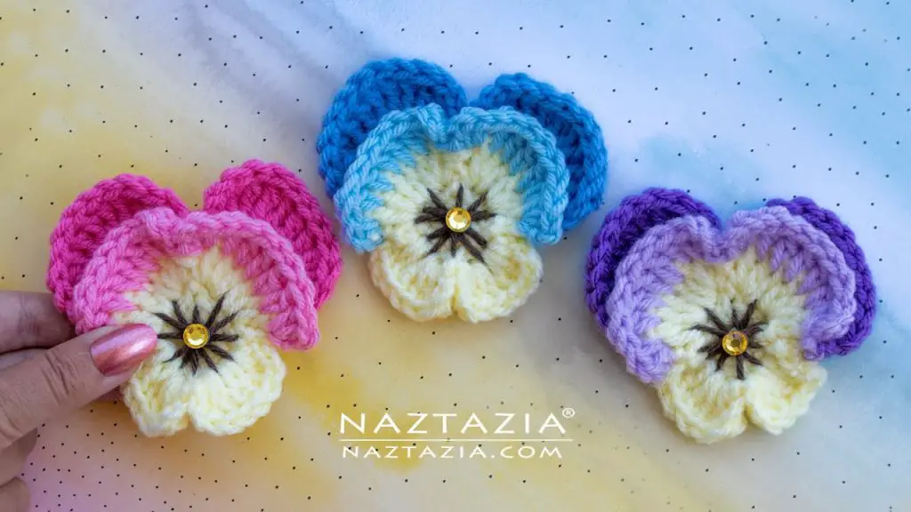 Free Crochet Pansy Pattern- Perfect For Random Acts Of Crochet Kindness