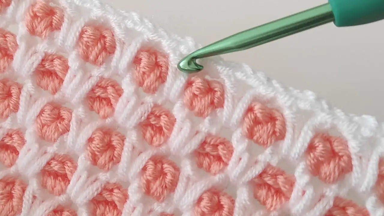 Easy Crochet Blanket Two Colors- easy Pattern For Beginners