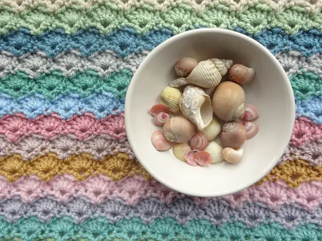 Beautiful Shells Blanket Written Pattern For Beginners