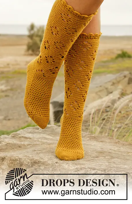 Lace Knee-High Socks Pattern