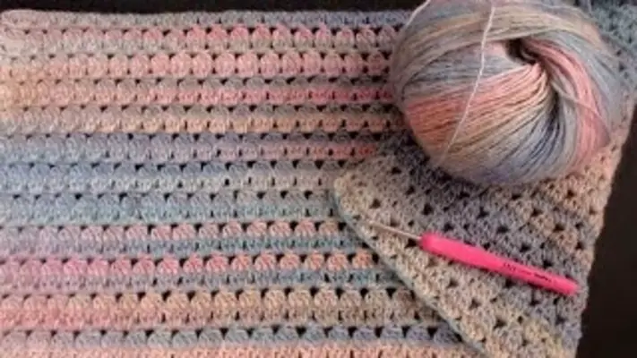 Easy Upside-Down Granny Stitch Blanket Pattern For The Absolute Beginner