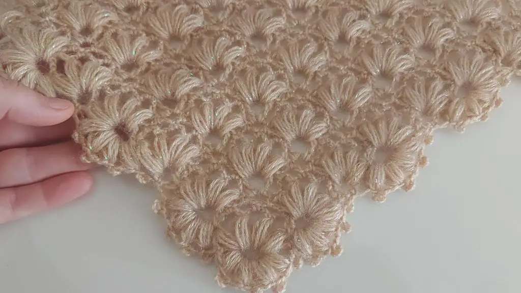 Easy Crochet Flower Stitch Pattern For A Triangle Shawl