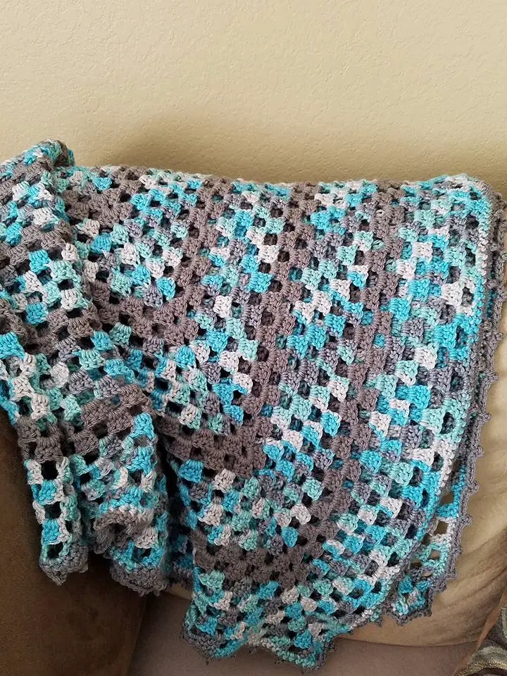Continuous Granny Square Blanket Pattern: How to Crochet a Large Afghan