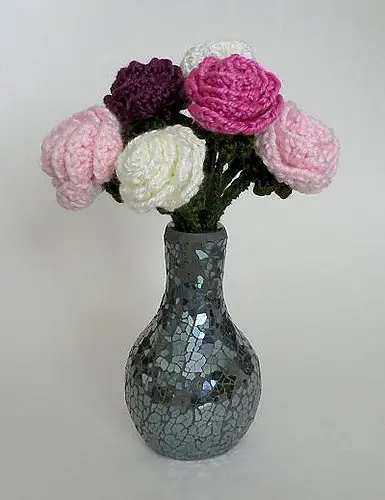 Crochet Rose Bouquet Free Pattern For the Ones You Love