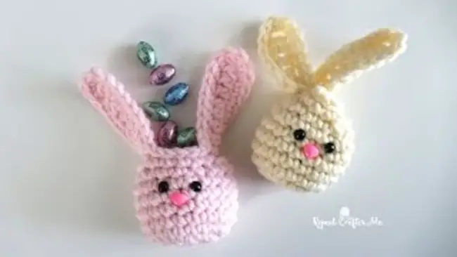 Self-Closing Mini Crochet Bunny Basket For Chocolate Gifts