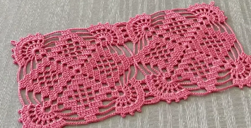Absolutely Stunning Crochet Rectangular Tablecloth Pattern