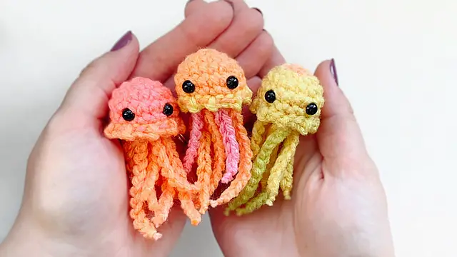 The Cutest Mini Amigurumi Jellyfish Free Pattern You Will Ever See!