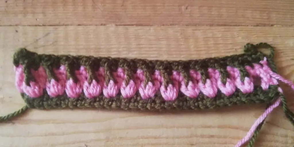 Easy Crochet Pattern for the Twisted Cluster Stitch