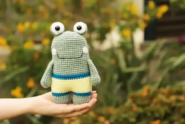 Flippy The Crochet Frog Free Pattern