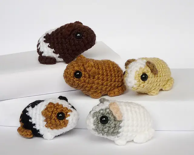 Learn the basics of crocheting a cute little guinea pig with this simple yet charming amigurumi pig free pattern! Perfect for beginners.